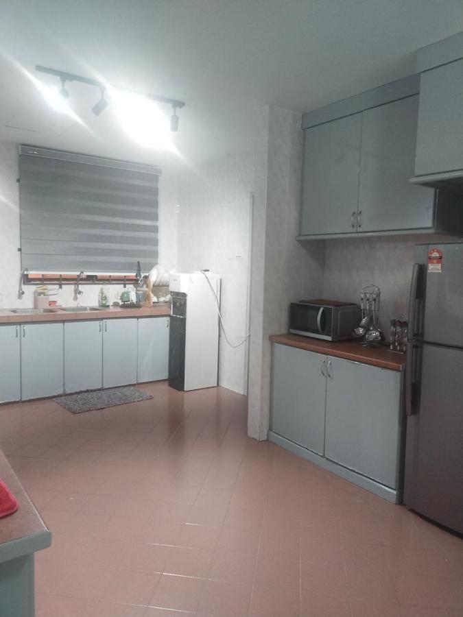 Cmk Guesthouse Kondominium Kota Sri Mutiara Kota Bharu Bagian luar foto